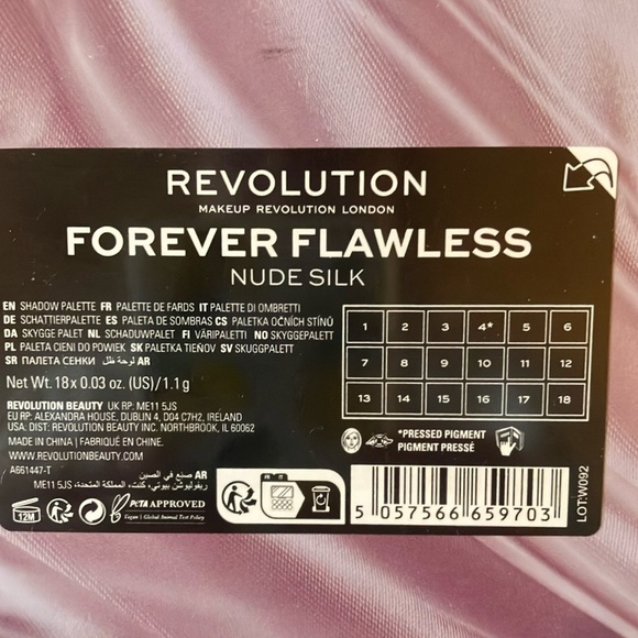 Revolution: Makeup Revolution Forever Flawless Palette- Nude - Picture 2 of 16
